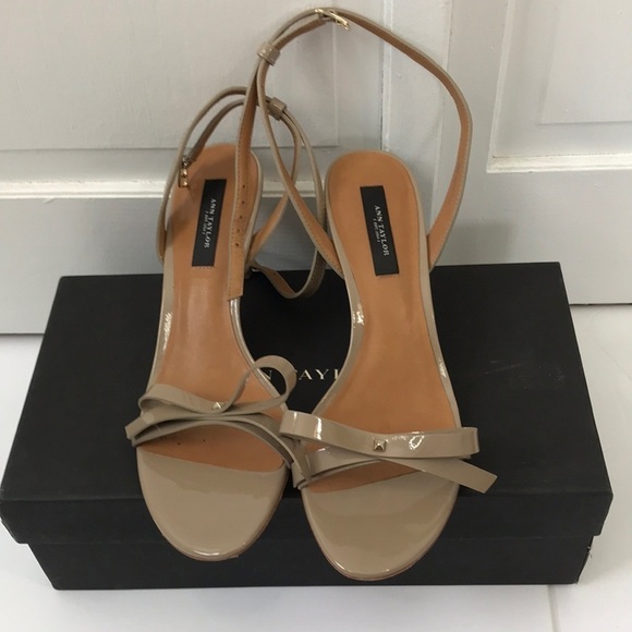 ANN TAYLOR Tan Iris Bow Kitten Sandal Size 8 - Picture 2 of 9